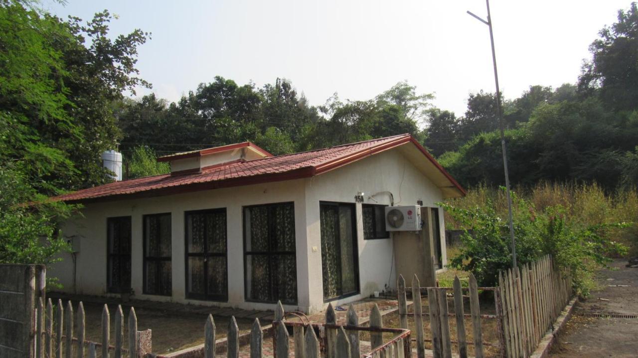 Retreat Chalets, The Nest, At Sparsh Resorts, Karjat Zewnętrze zdjęcie
